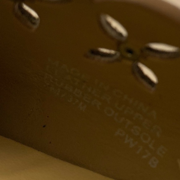 Michael kors flat size 7 - Picture 4 of 6